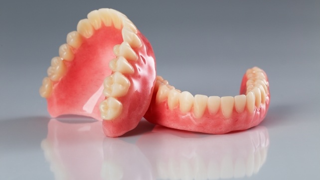 Set of full dentures